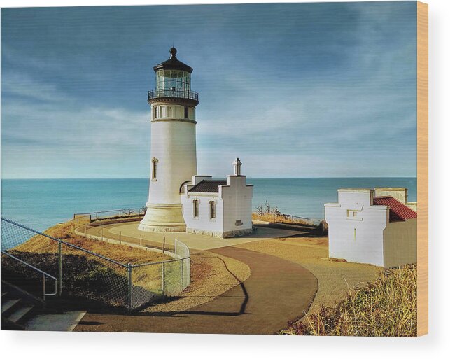 North Head Lighthouse Wood Print featuring the photograph North Head Lighthouse by John Poon