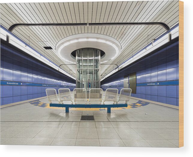 People Wood Print featuring the photograph Subway station Brudermuehlstrasse, München by Christian Beirle González