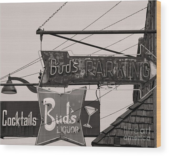 Bar Wood Print featuring the photograph Barhopping at Buds 1 by Lee Craig