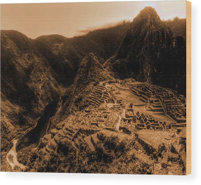 Machu Pichu Wood Print featuring the photograph Machu Pichu by Richard Omura