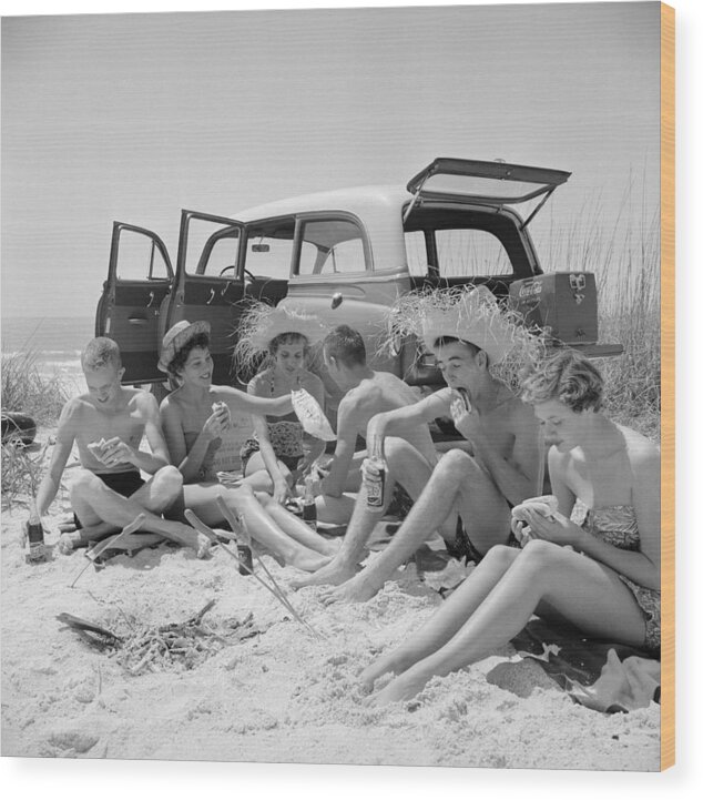 Straw Hat Wood Print featuring the photograph Spring Break #1 by Slim Aarons