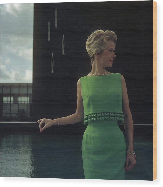 California Wood Print featuring the photograph Green Two-piece by Slim Aarons