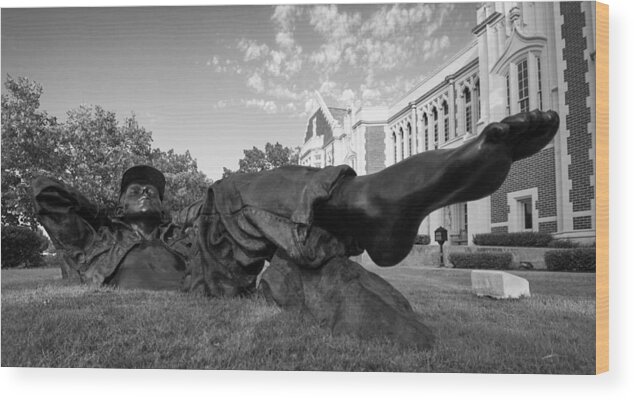 Ou Wood Print featuring the photograph Chillin on the North Oval by Hillis Creative