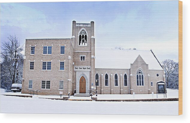 Clarksville Wood Print featuring the photograph 1001-0369 Cherry Street Baptist of Clarksville by Randy Forrester