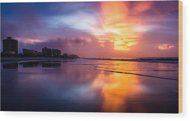 Carolinas Wood Print featuring the photograph Crescent Beach Sunrise by David Smith