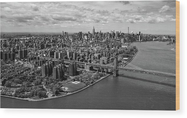 Nyc Wood Print featuring the photograph Midtown Lookup by Rand Ningali