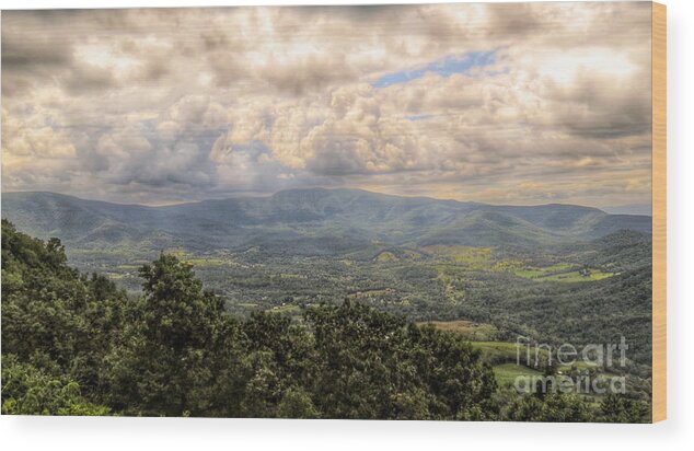 Shenandoah Valley Wood Print featuring the photograph Shenandoah Valley - Storm Rolling In by Kerri Farley