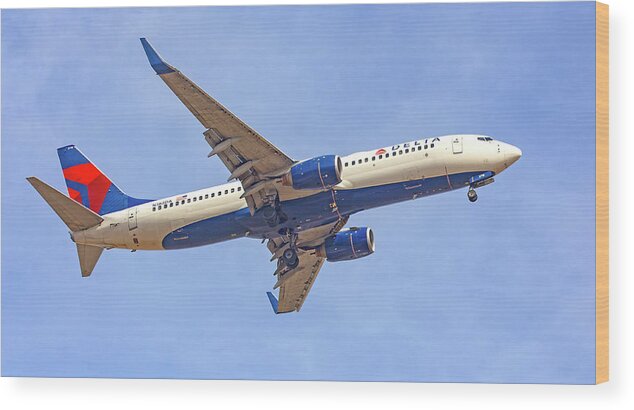 Delta Wood Print featuring the photograph Delta Airline #1 by Dart Humeston