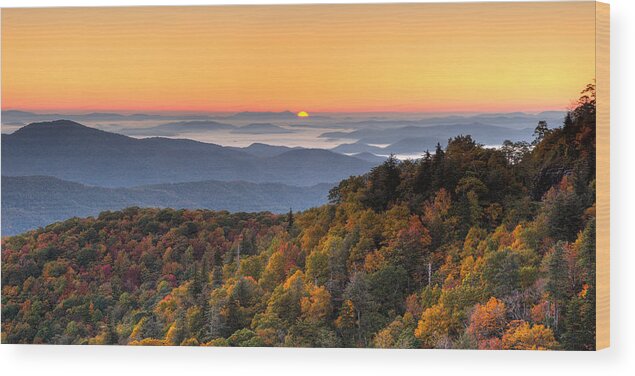 North Carolina Wood Print featuring the photograph Pisgah Sunrise - Blue Ridge Parkway by Dan Carmichael