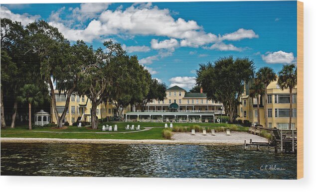 Lakeside Inn Wood Print featuring the photograph Lakeside Inn by Christopher Holmes