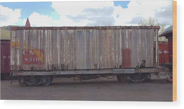 15596 Wood Print featuring the photograph Old Boxcar by Gordon Elwell