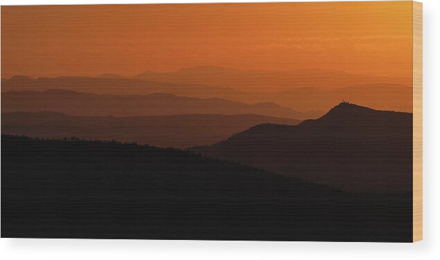 Sunset Wood Print featuring the photograph Receding Ridges by Jay Beckman