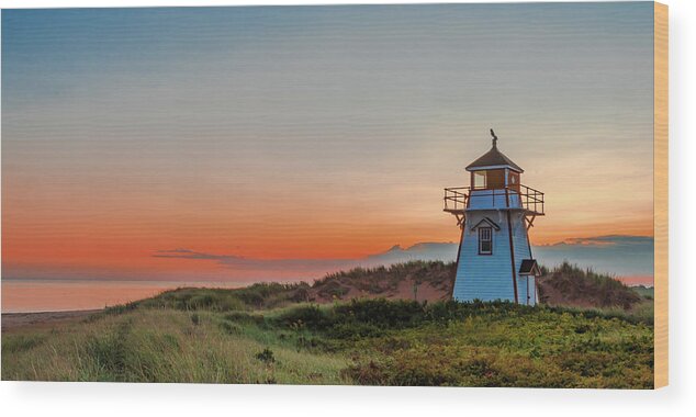 Pastel Wood Print featuring the photograph Daybreak at Covehead by Marcy Wielfaert