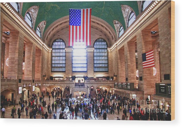 New York Wood Print featuring the photograph New York - Grand Central Terminal by Levin Rodriguez