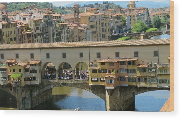The Ponte Vecchio Wood Print featuring the photograph Ponte Vecchio by Sue Morris