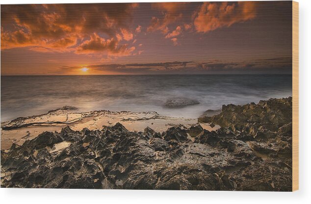 Sunset Wood Print featuring the photograph Sunset by the sea by Tin Lung Chao