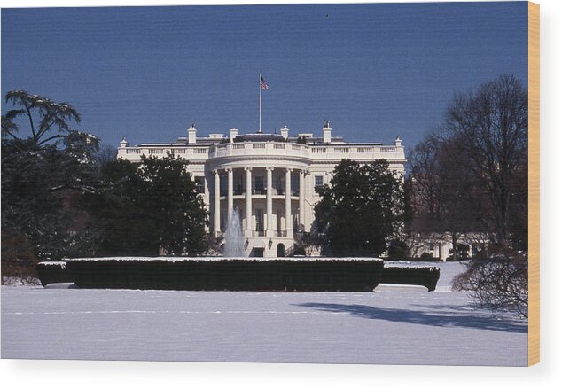 Washington Wood Print featuring the photograph Winter White House by Skip Willits