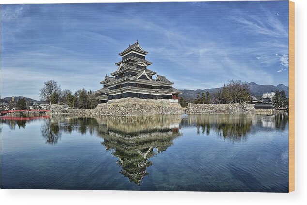  Wood Print featuring the photograph Matsumoto Castle Panorama #1 by Kuni Photography