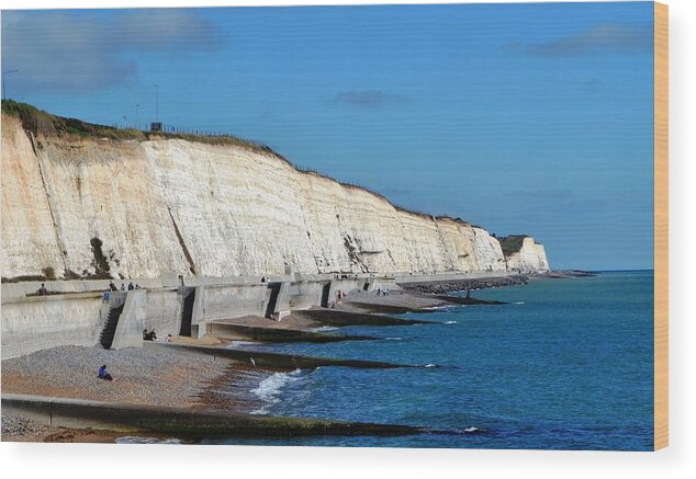 Beach Wood Print featuring the photograph Beaches under the cliffs at Brighton by Nina-Rosa Dudy