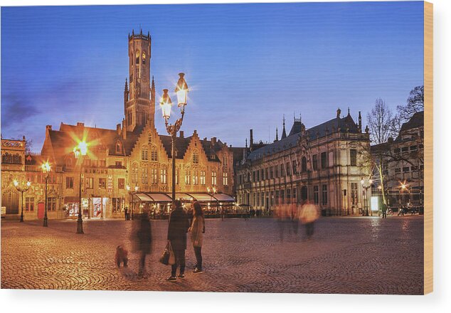Bruges Wood Print featuring the photograph Burg Square at Night - Bruges by Barry O Carroll