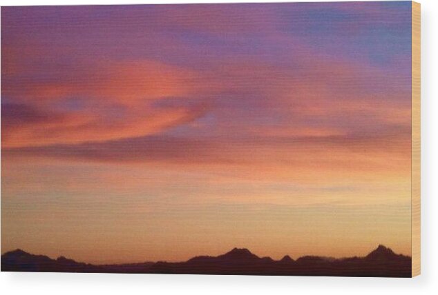 Sunset Wood Print featuring the photograph Horizons by Kevin D Davis