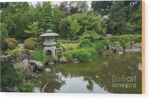Garden Wood Print featuring the photograph Japanese garden -2. by Susanne Baumann