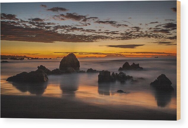 Beach Wood Print featuring the photograph Misty seascape by Alistair Lyne