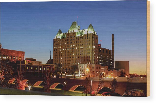 St. Louis Wood Print featuring the photograph Saint Louis University Med Center by Holly Ross