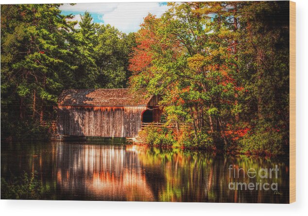 Vermont Covered Bridge Wood Print featuring the photograph Vermont Covered Bridge by Tina LeCour