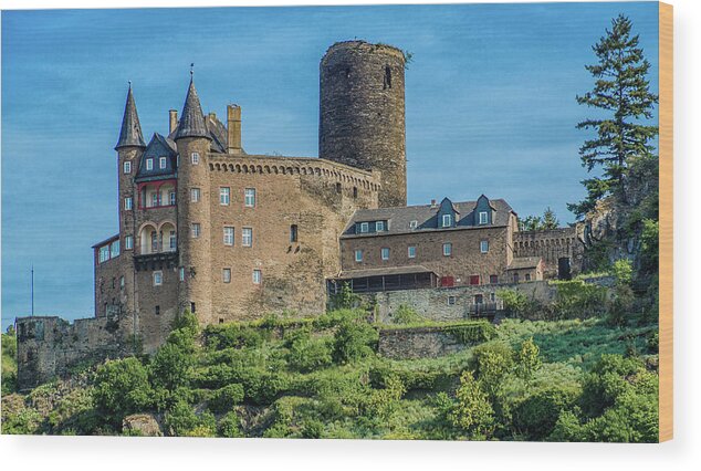 Europe Wood Print featuring the photograph Katz Castle #1 by Donald Pash