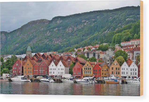 Tranquility Wood Print featuring the photograph Bryggen by Kdg