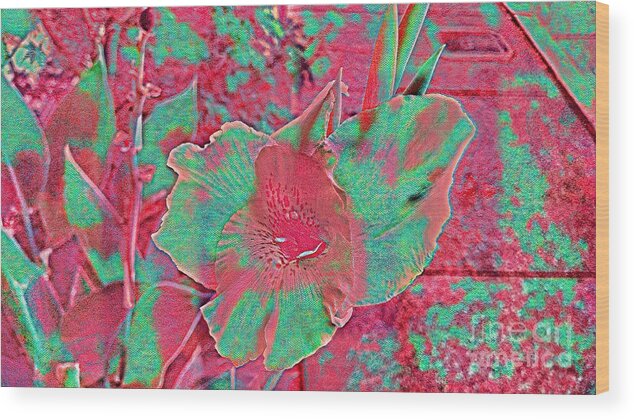 Florals Wood Print featuring the mixed media Floral beauty by Steven Wills