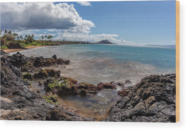 Beach Cove Wood Print featuring the photograph Maui private Cove by Chris Spencer
