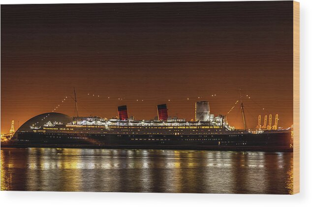 Queen Mary Wood Print featuring the photograph RMS Queen Mary by Gene Parks