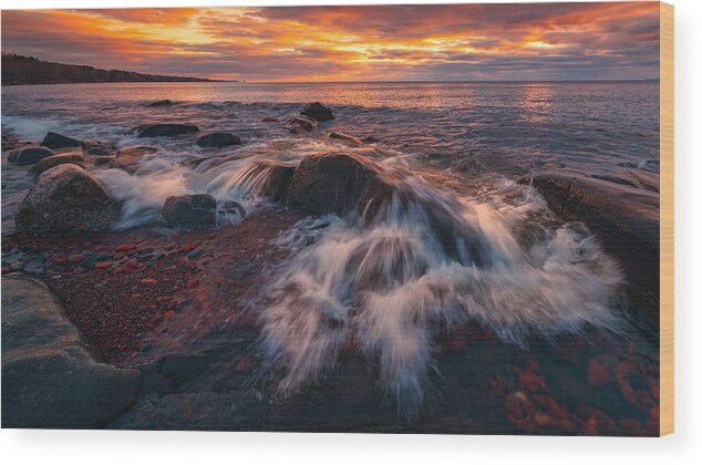 Sunrise Wood Print featuring the photograph Warm Glow In The Morning 01g by Like He