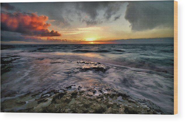 Bahamas Wood Print featuring the photograph Rising Tide #1 by Montez Kerr