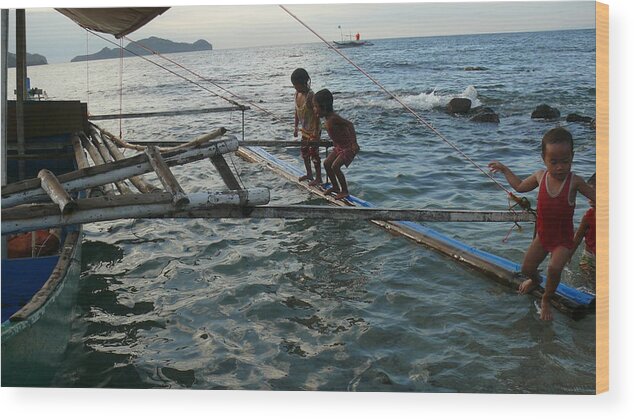 Boat Wood Print featuring the photograph Children at the boat by Robert Bociaga