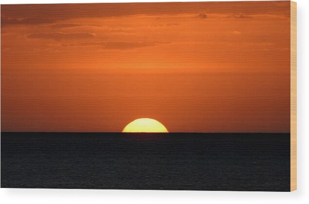 Florida Sunset Wood Print featuring the photograph Florida Sunset on the Gulf by Robert Stanhope