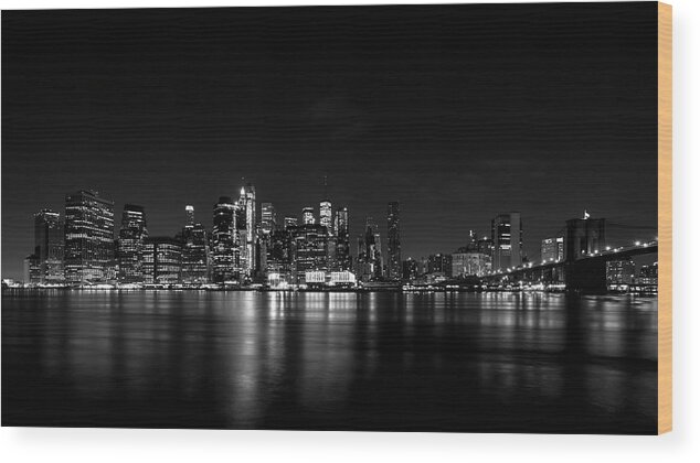 Black And White Wood Print featuring the photograph New York Nighttide by Marlo Horne