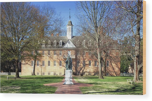Wren Building Wood Print featuring the photograph The Wren Building - Williamsburg, Virginia by Susan Rissi Tregoning