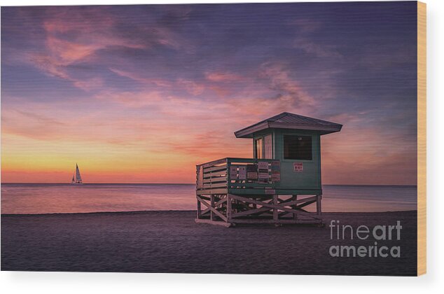 Gulf Of Mexico Wood Print featuring the photograph Venice Beach Lifeguard Stand, Florida by Liesl Walsh