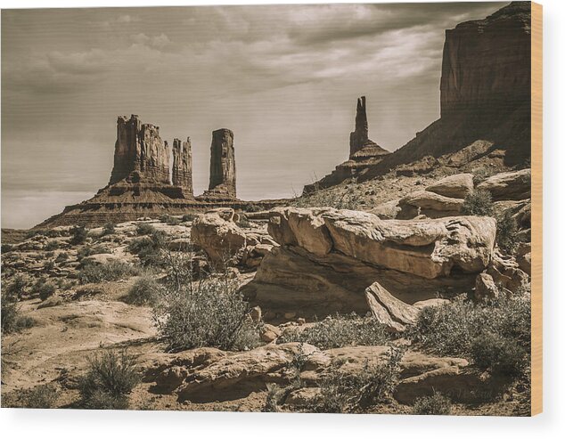 Monument Valley Wood Print featuring the photograph Ancient Lands by Medicine Tree Studios