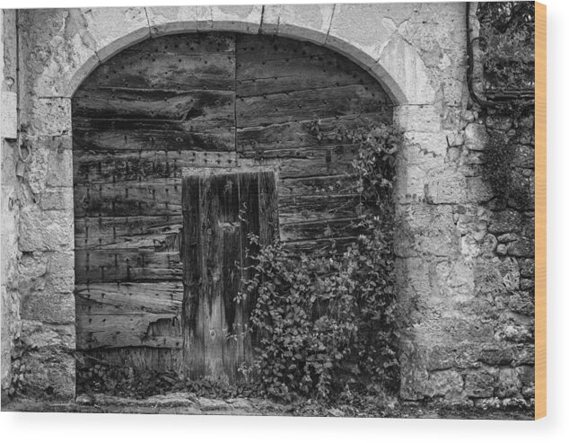 Barn Door Wood Print featuring the photograph Barn Door in Mono by Georgia Clare