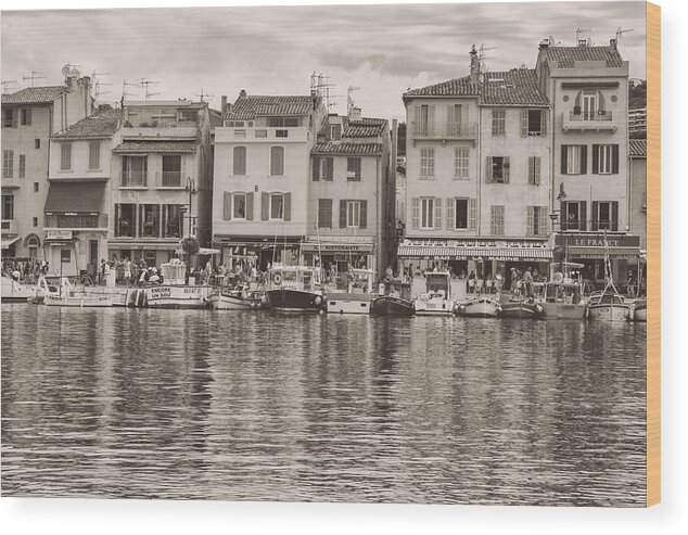 Cassis Wood Print featuring the photograph Cassis - French Town - Toned by Georgia Clare