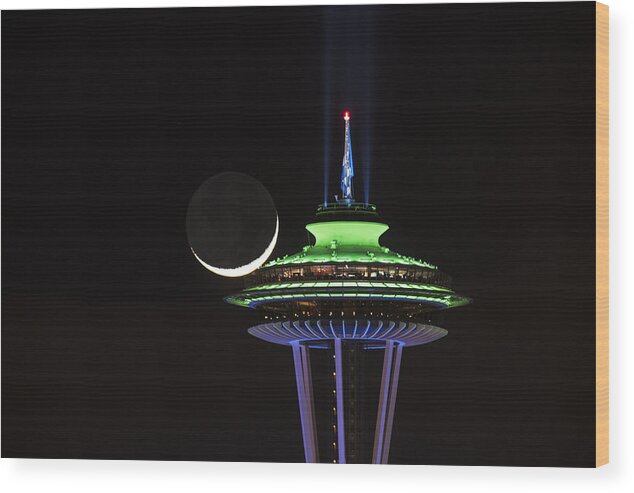 Crescent Wood Print featuring the photograph Crescent Touch Down Go Hawks by Yoshiki Nakamura