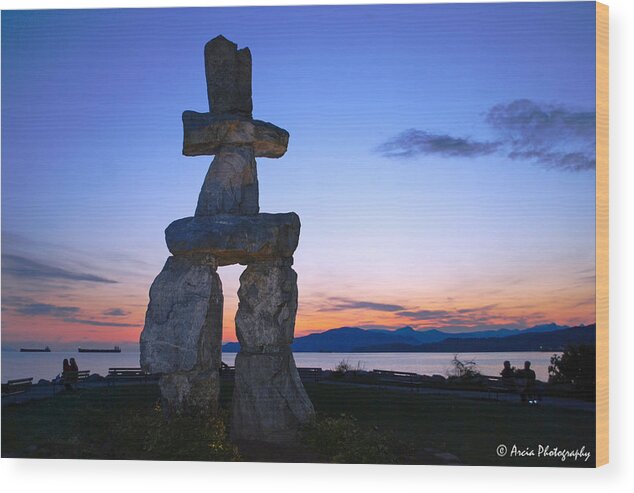 Vancouver Wood Print featuring the photograph Vancouver BC Inukshuk Sculpture by Ken Arcia