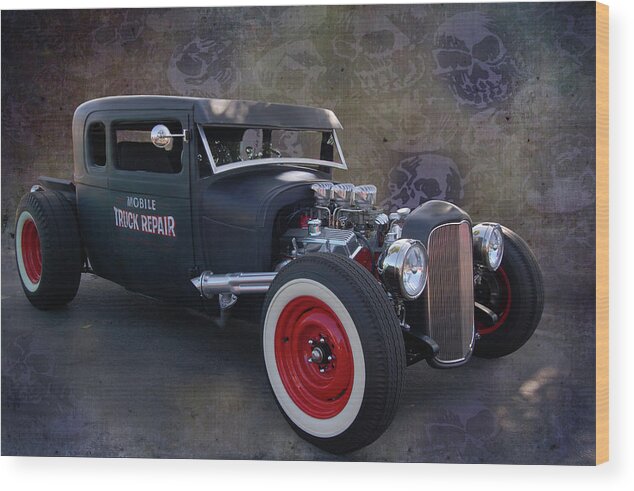 5 Window Wood Print featuring the photograph Haunted Truck Repair by Bill Dutting