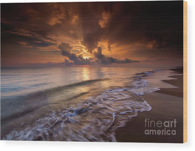Beach Wood Print featuring the photograph Lido Magico by Marco Crupi