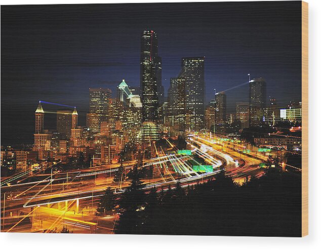 Seattle Wood Print featuring the photograph Seattle zooming C087 by Yoshiki Nakamura