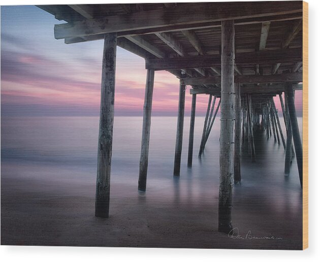 Abstract Wood Print featuring the photograph Avalon Pier 5641 by Dan Beauvais
